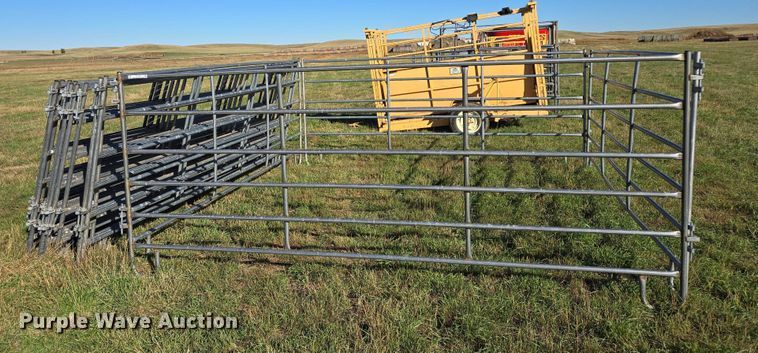 image for item DY1335 (16) livestock panels