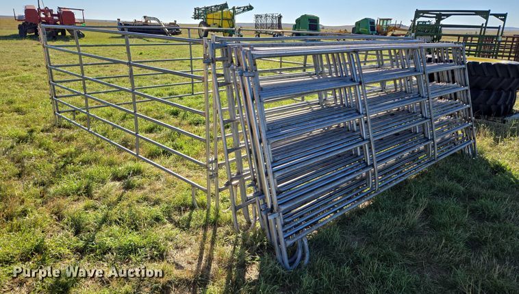 image for item DY1335 (16) livestock panels
