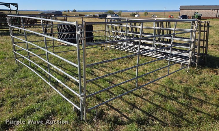 image for item DY1335 (16) livestock panels