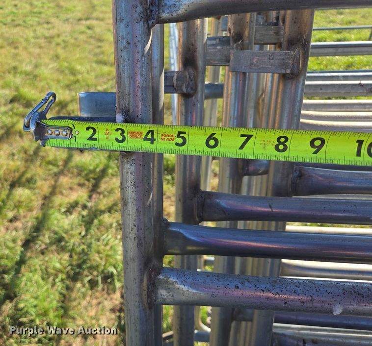 image for item DY1335 (16) livestock panels