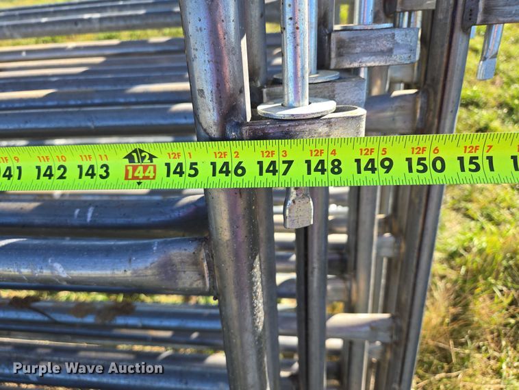 image for item DY1335 (16) livestock panels