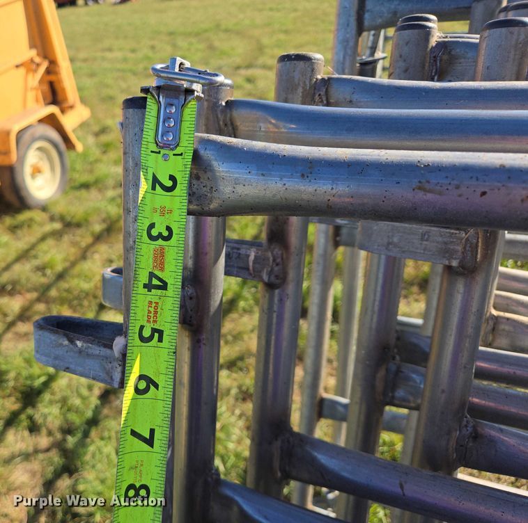 image for item DY1335 (16) livestock panels