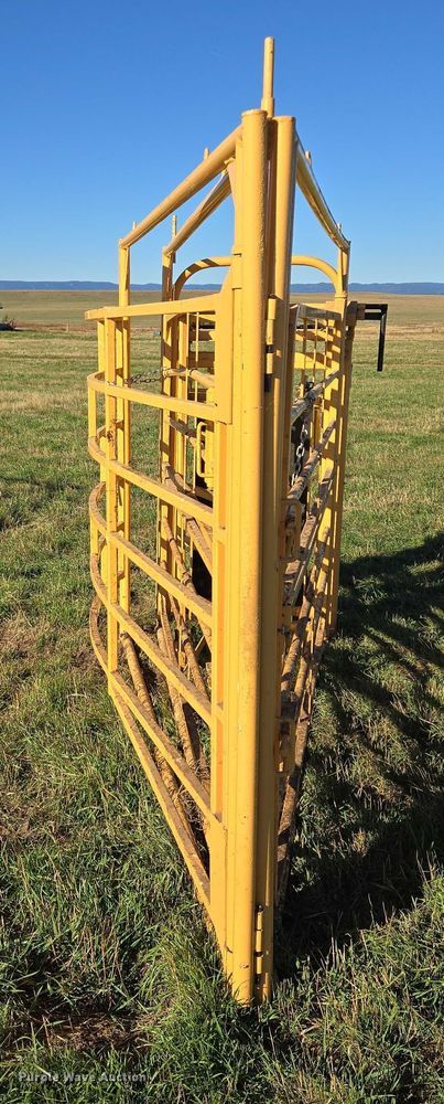 image for item DY1340 For-Most calving pen