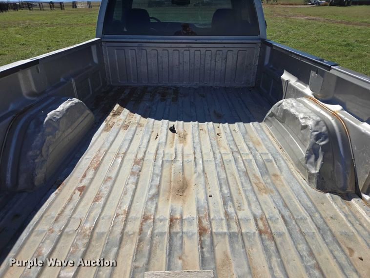 image for item DY1341 2006 Chevrolet Silverado 1500 pickup truck