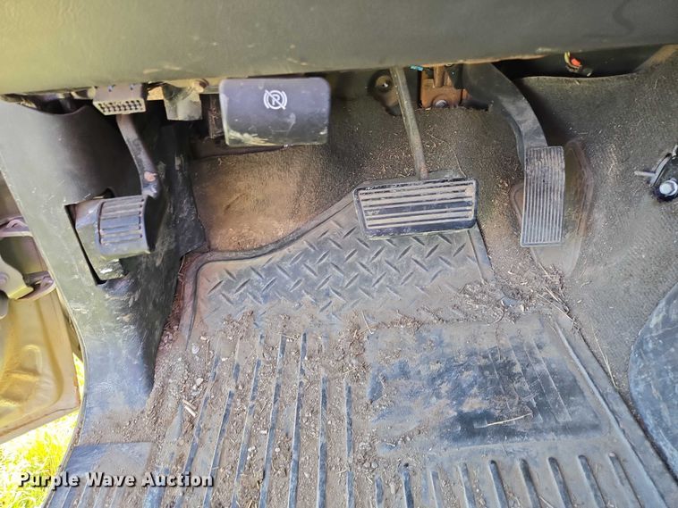 image for item DY1341 2006 Chevrolet Silverado 1500 pickup truck