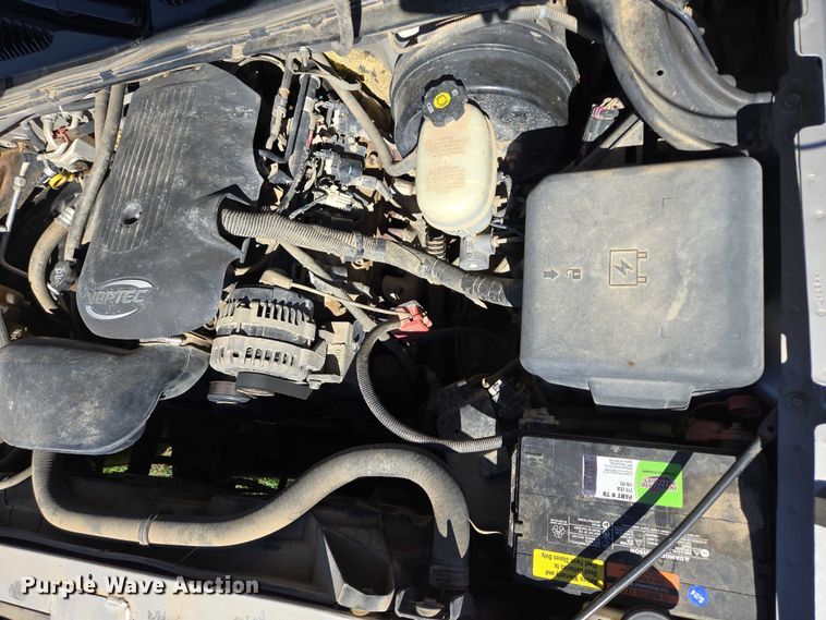 image for item DY1341 2006 Chevrolet Silverado 1500 pickup truck