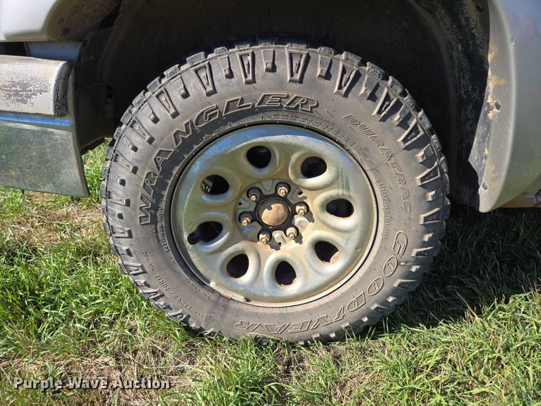 image for item DY1341 2006 Chevrolet Silverado 1500 pickup truck