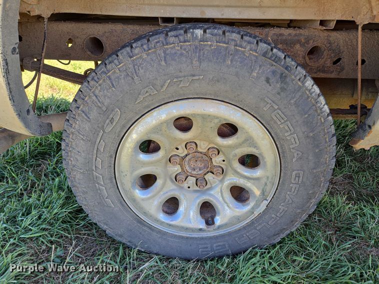 image for item DY1341 2006 Chevrolet Silverado 1500 pickup truck