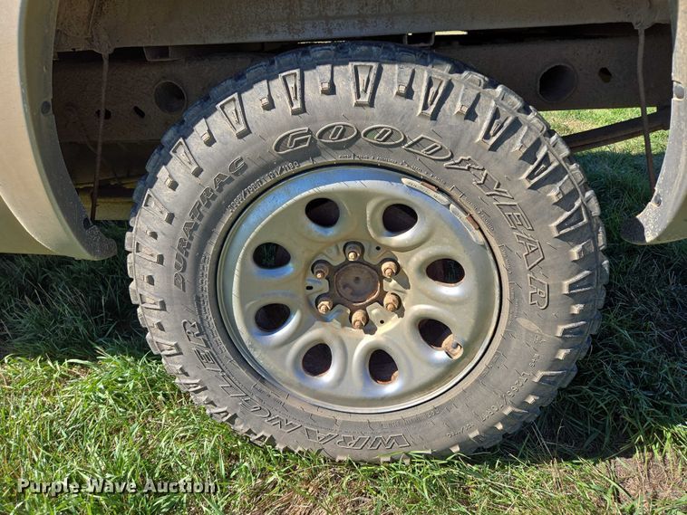 image for item DY1341 2006 Chevrolet Silverado 1500 pickup truck