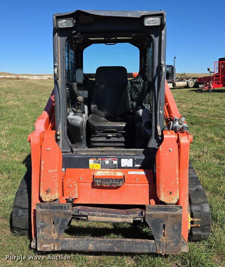 MINI CARGADOR SOBRE ORUGAS KUBOTA SVL752