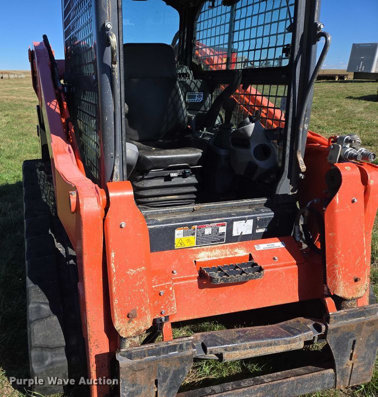 image for item DY1342 Kubota SVL 75-2 tracked skid steer loader