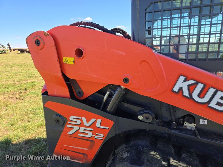 image for item DY1342 Kubota SVL 75-2 tracked skid steer loader