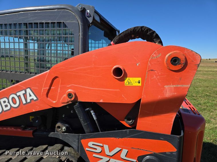 image for item DY1342 Kubota SVL 75-2 tracked skid steer loader