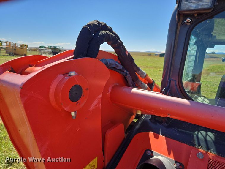 image for item DY1342 Kubota SVL 75-2 tracked skid steer loader