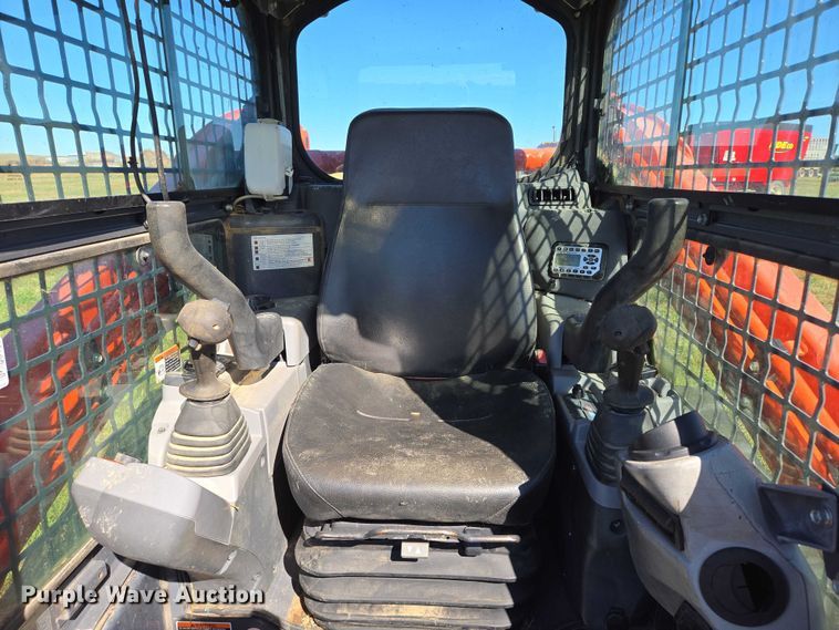 image for item DY1342 Kubota SVL 75-2 tracked skid steer loader