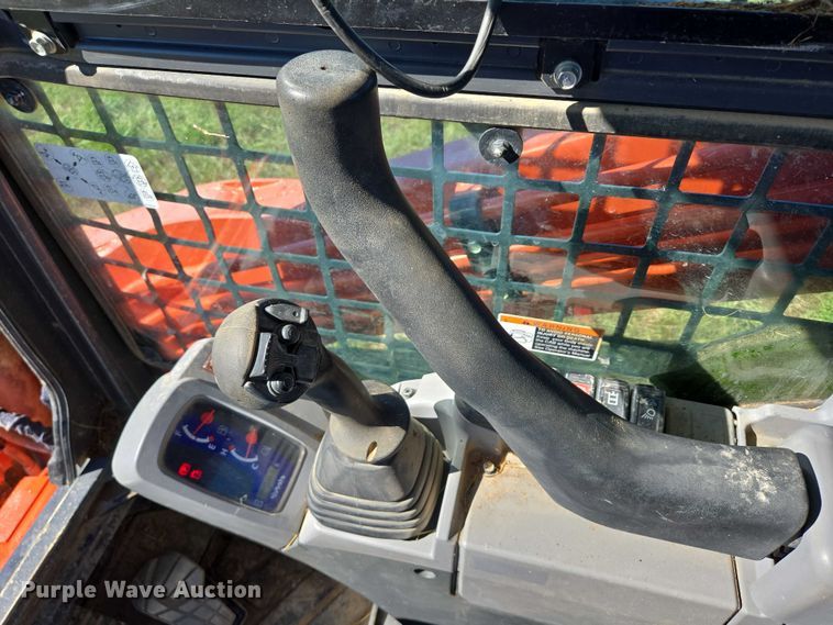 image for item DY1342 Kubota SVL 75-2 tracked skid steer loader