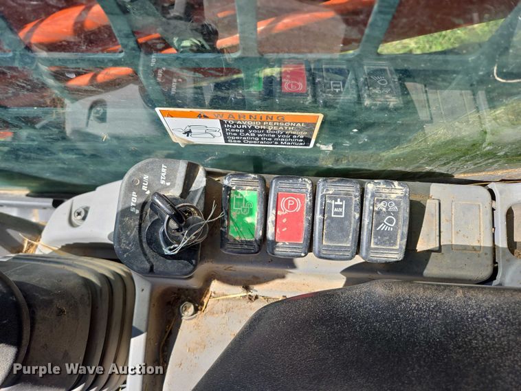 image for item DY1342 Kubota SVL 75-2 tracked skid steer loader