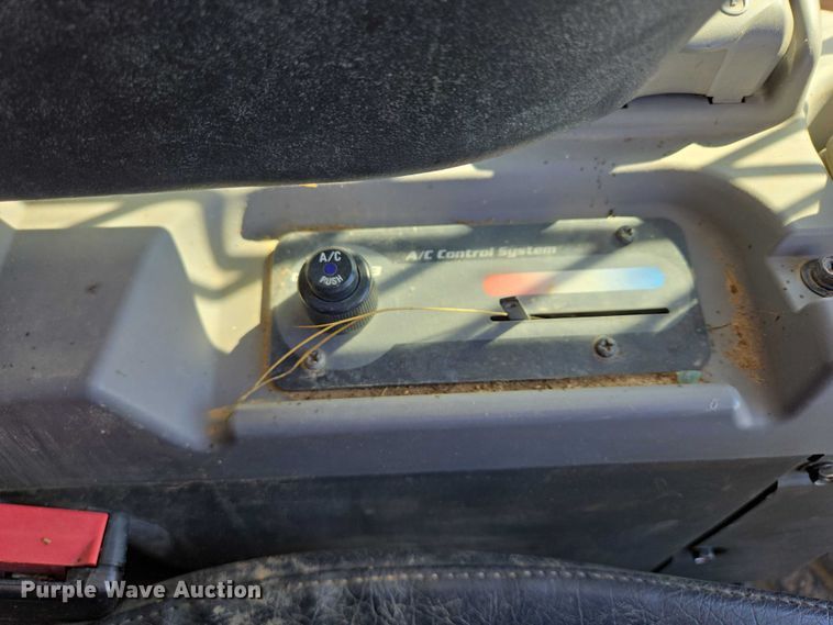 image for item DY1342 Kubota SVL 75-2 tracked skid steer loader