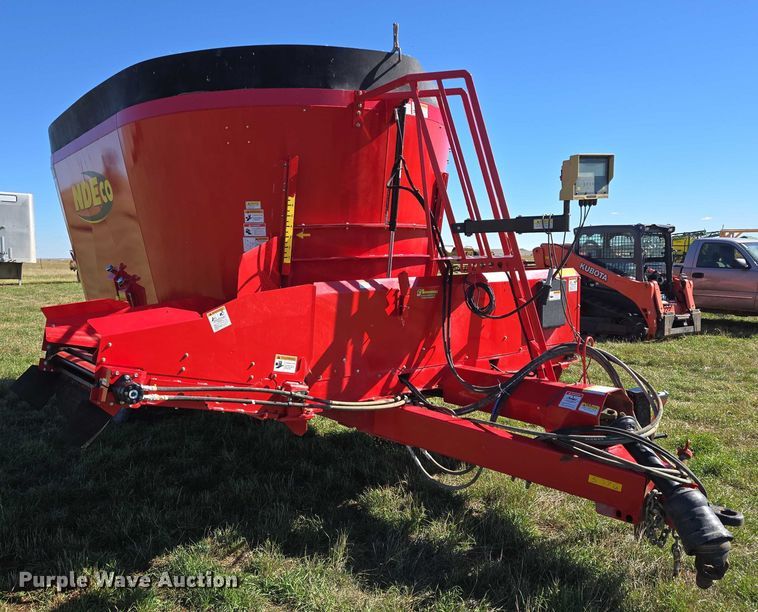 image for item DY1343 2022 NDE Co U700D feed grinder/mixer