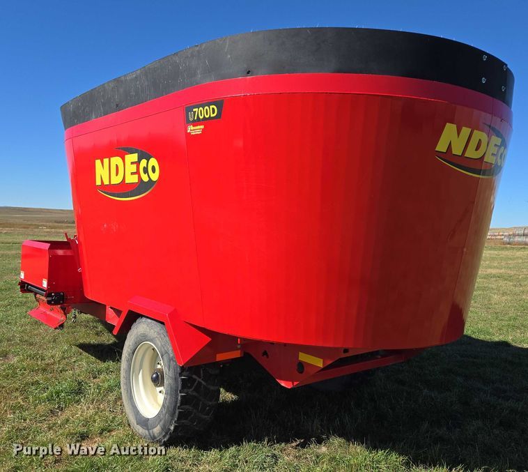 image for item DY1343 2022 NDE Co U700D feed grinder/mixer