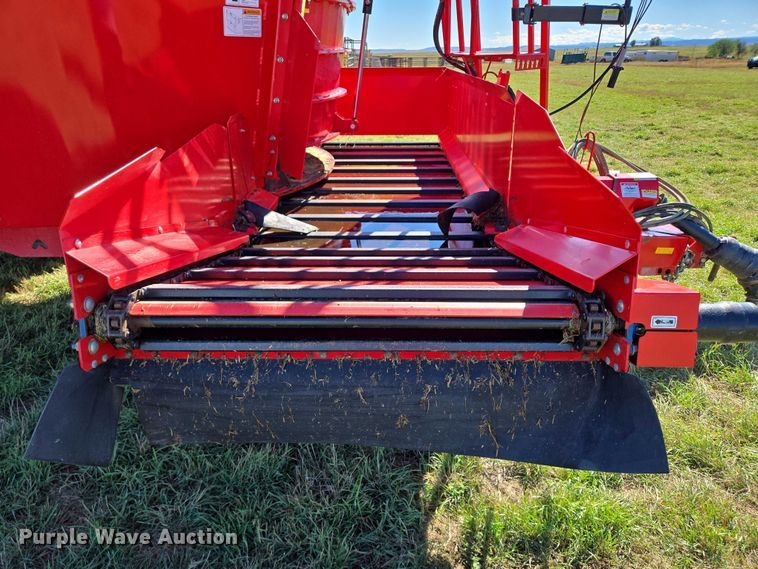 image for item DY1343 2022 NDE Co U700D feed grinder/mixer