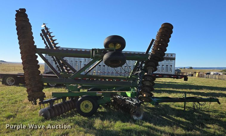image for item DY1344 John Deere 630 tandem disk