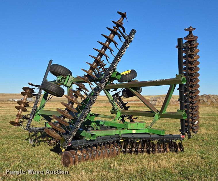 image for item DY1344 John Deere 630 tandem disk