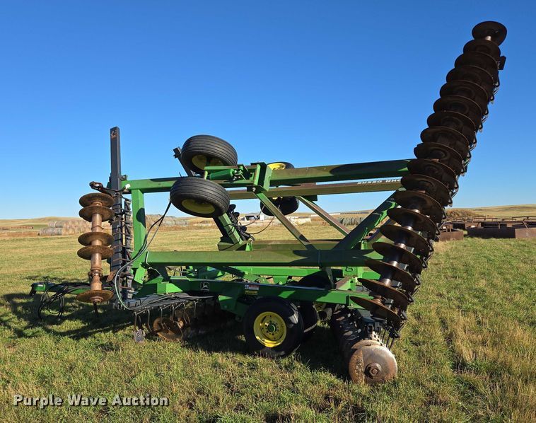 image for item DY1344 John Deere 630 tandem disk