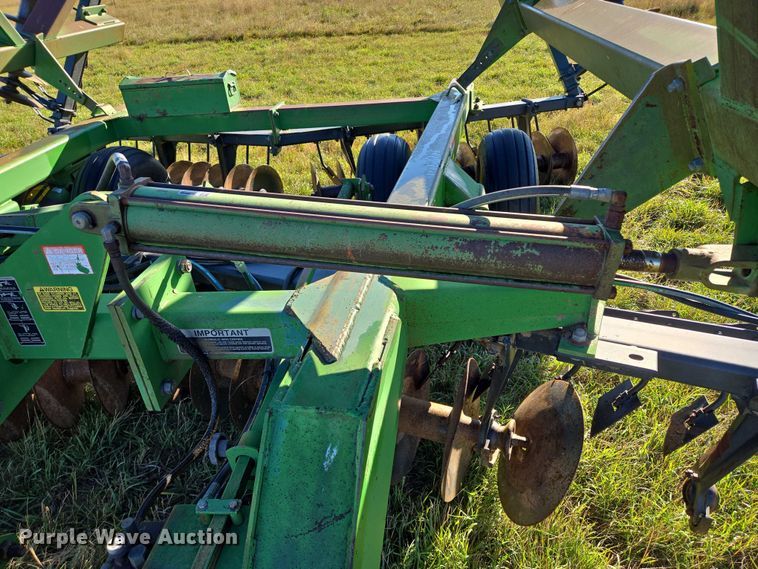 image for item DY1344 John Deere 630 tandem disk