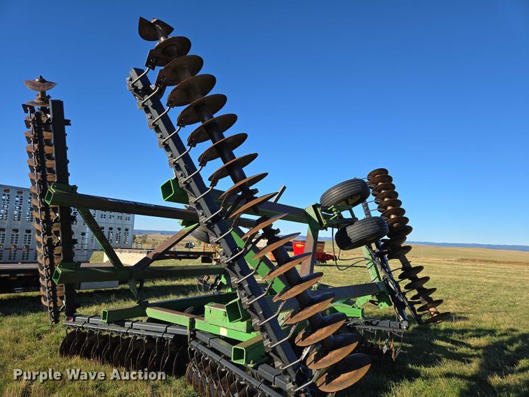 image for item DY1344 John Deere 630 tandem disk