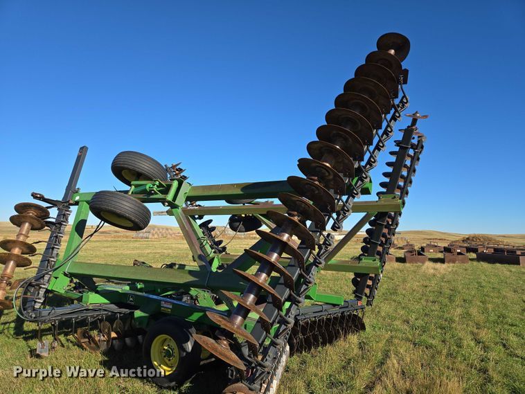 image for item DY1344 John Deere 630 tandem disk