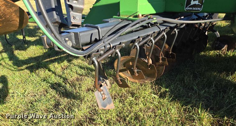 image for item DY1344 John Deere 630 tandem disk