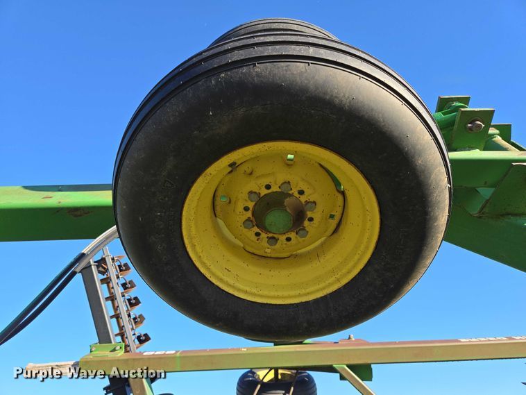 image for item DY1344 John Deere 630 tandem disk
