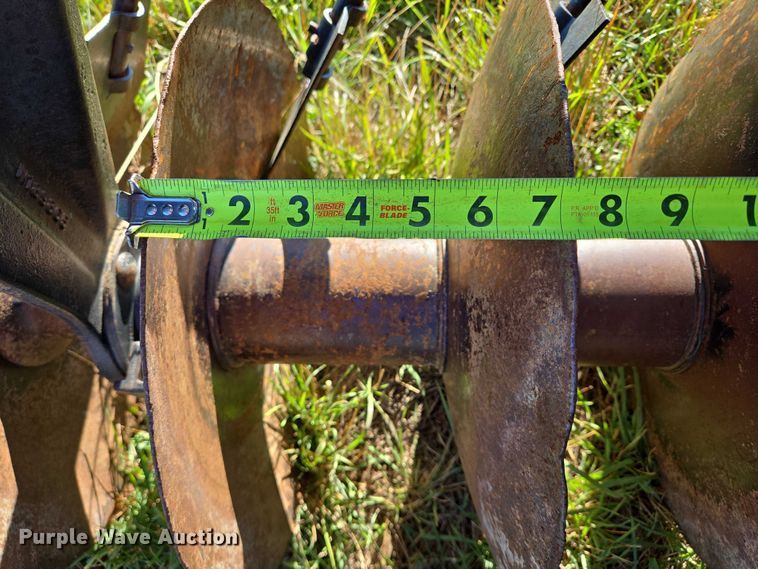 image for item DY1344 John Deere 630 tandem disk