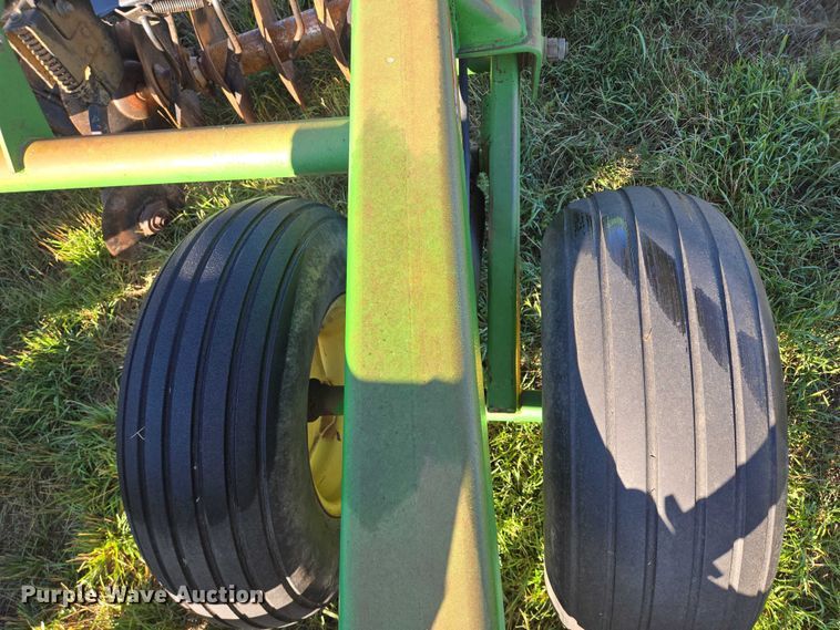 image for item DY1344 John Deere 630 tandem disk