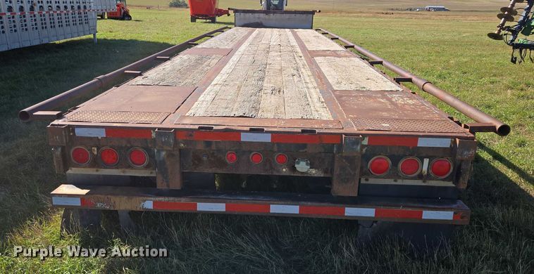 image for item DY1345 2000 Trail King LSC Series drop deck trailer