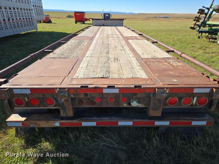 image for item DY1345 2000 Trail King LSC Series drop deck trailer