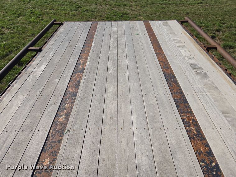 image for item DY1345 2000 Trail King LSC Series drop deck trailer