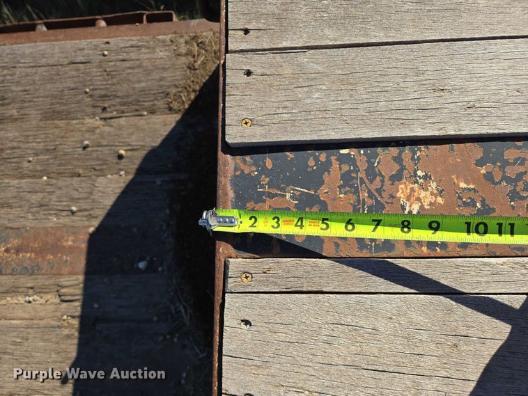 image for item DY1345 2000 Trail King LSC Series drop deck trailer