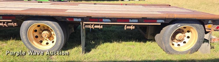 image for item DY1345 2000 Trail King LSC Series drop deck trailer