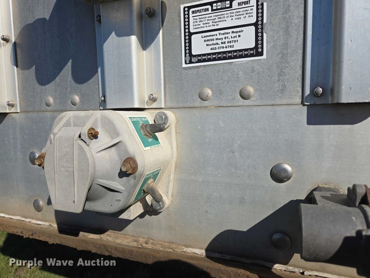 image for item DY1346 2015 Wilson PSDCL-402 livestock trailer