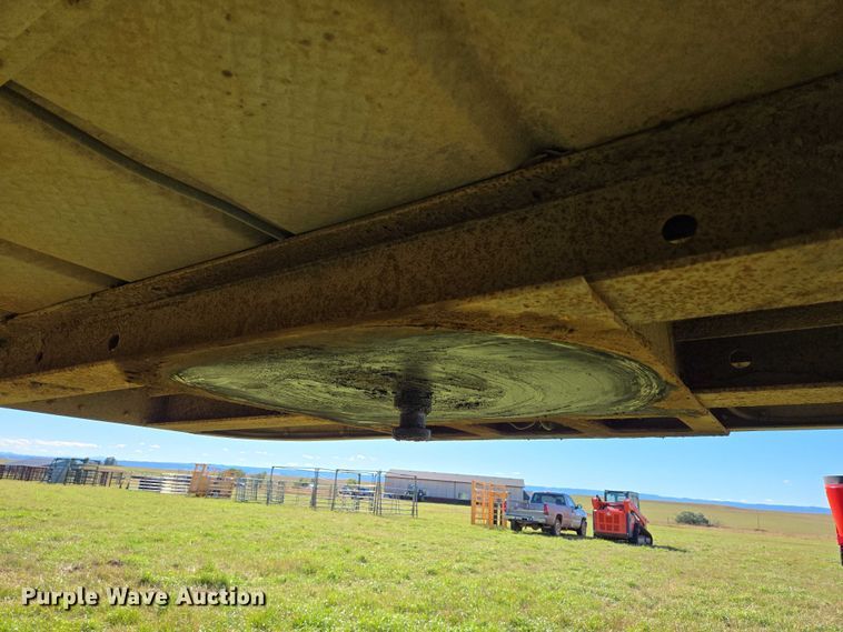 image for item DY1346 2015 Wilson PSDCL-402 livestock trailer