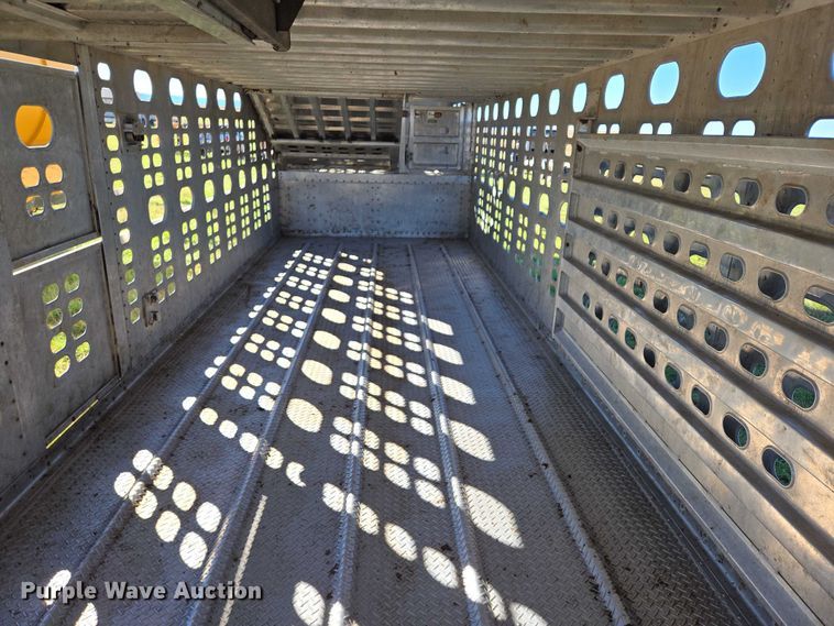 image for item DY1346 2015 Wilson PSDCL-402 livestock trailer