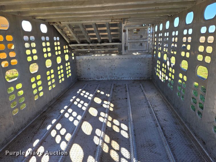 image for item DY1346 2015 Wilson PSDCL-402 livestock trailer