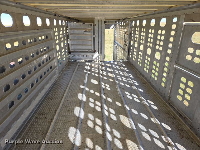 image for item DY1346 2015 Wilson PSDCL-402 livestock trailer