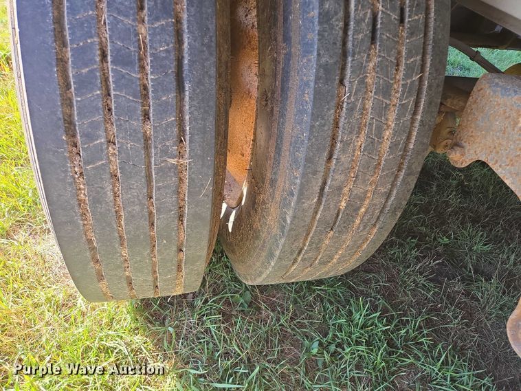 image for item DY1346 2015 Wilson PSDCL-402 livestock trailer