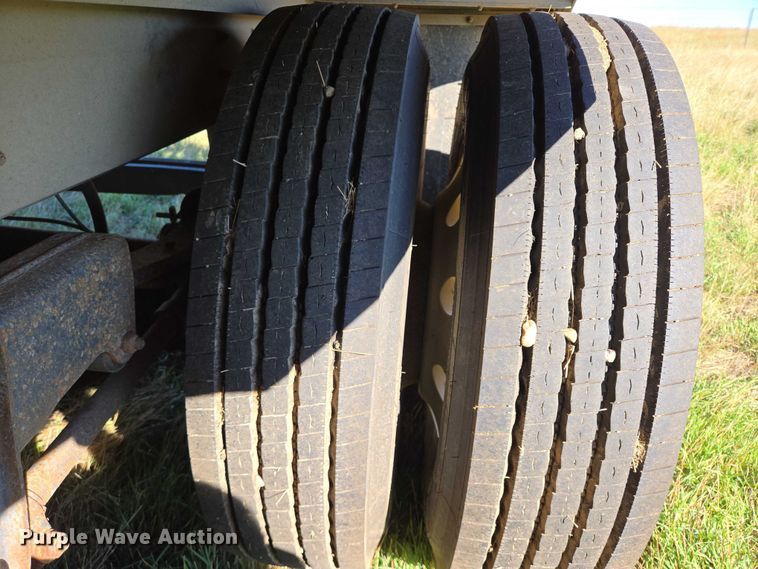 image for item DY1346 2015 Wilson PSDCL-402 livestock trailer