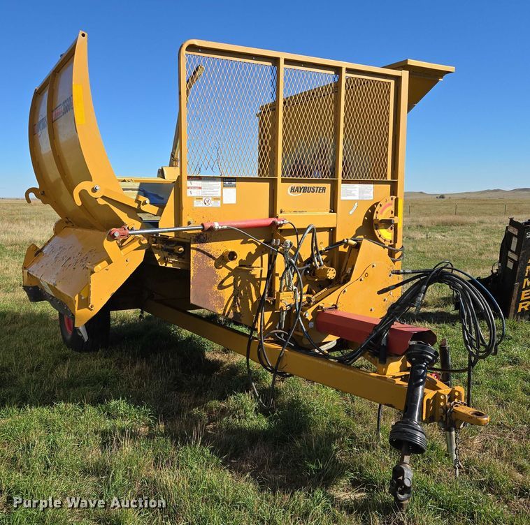 image for item DY1347 Haybuster 2660 bale processor