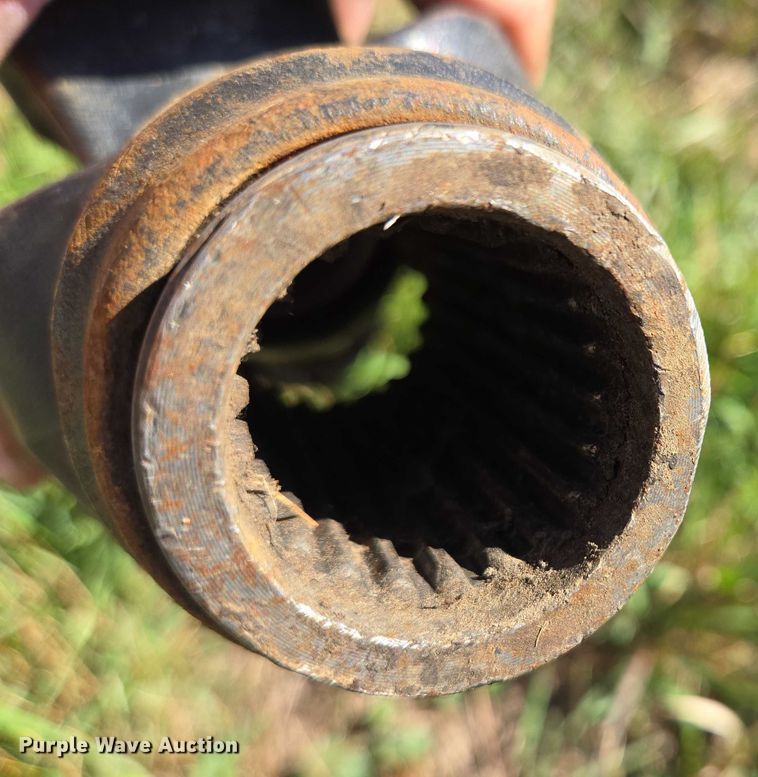 image for item DY1347 Haybuster 2660 bale processor