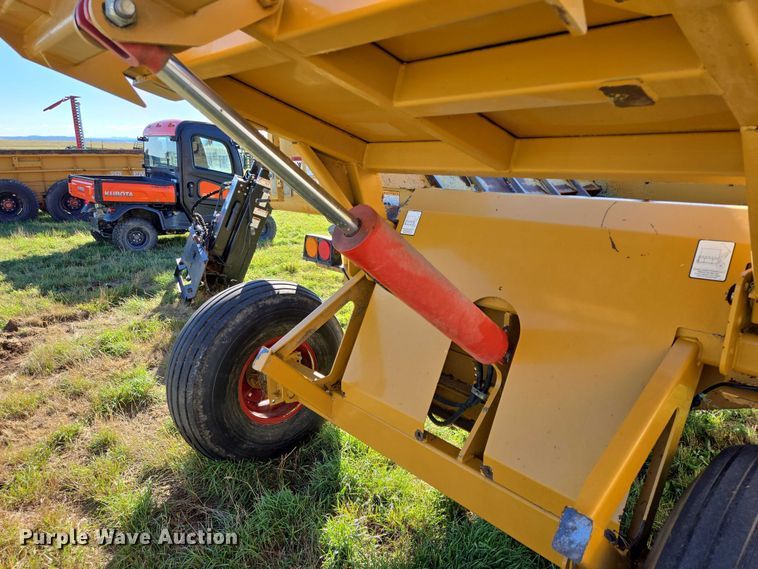 image for item DY1347 Haybuster 2660 bale processor